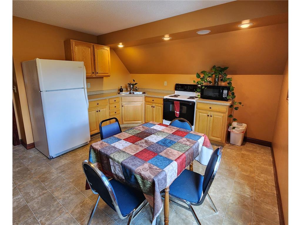 629 1st Street S Willmar MN 56201 6776510 image14