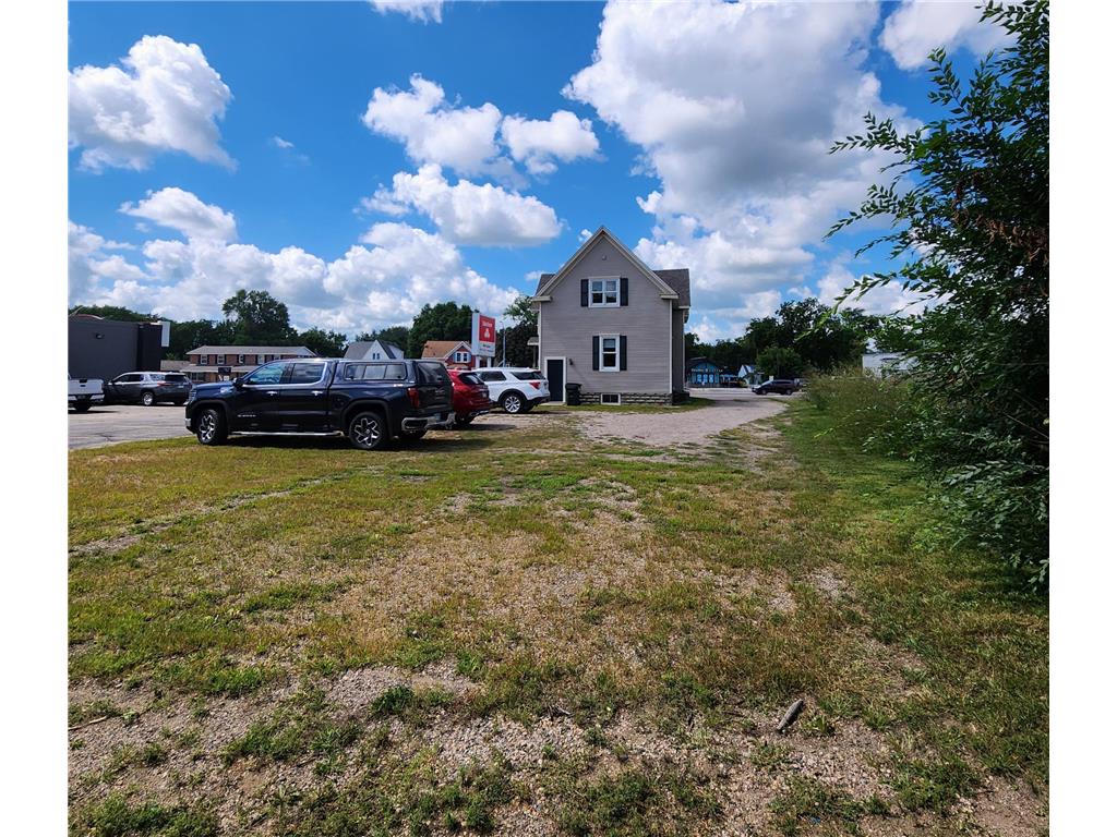 629 1st Street S Willmar MN 56201 6776510 image18