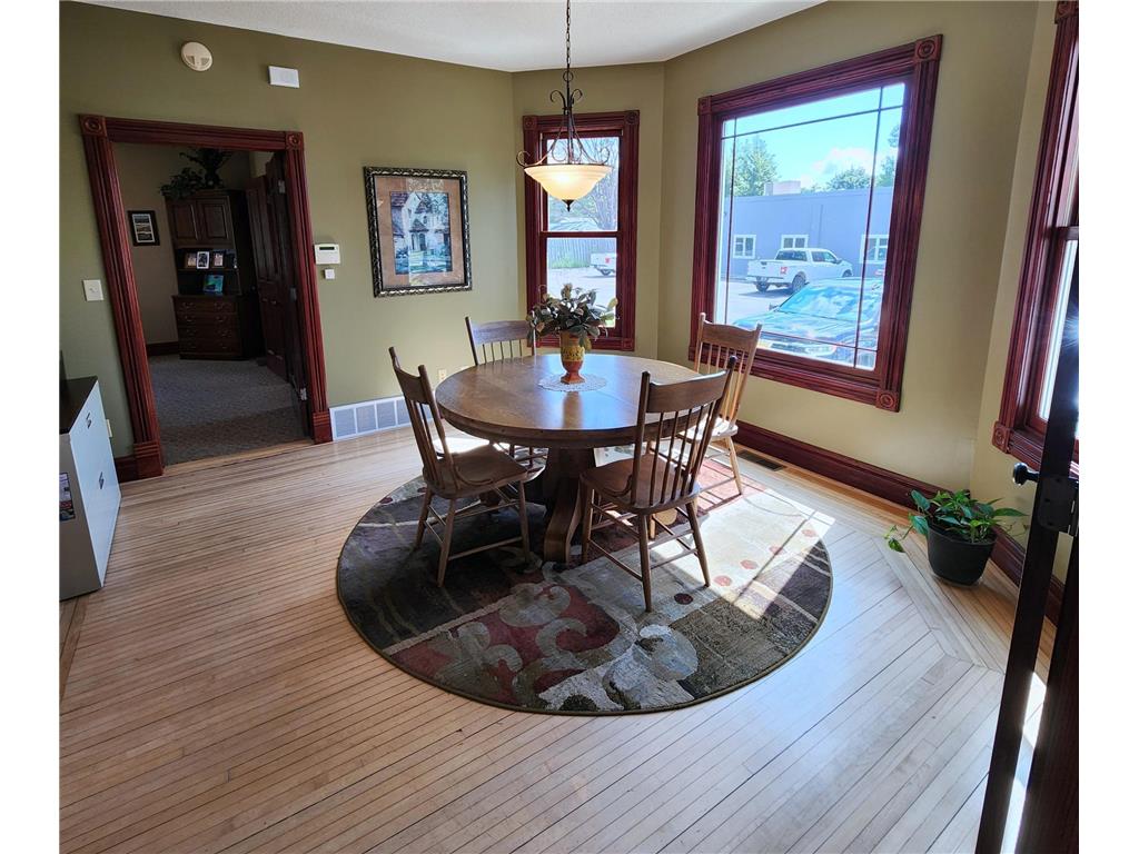 629 1st Street S Willmar MN 56201 6776510 image3