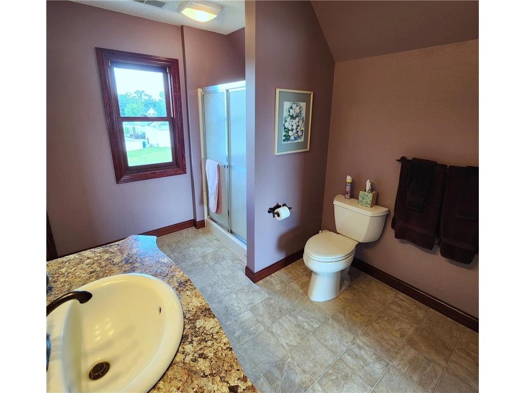 629 1st Street S Willmar MN 56201 7029591 image11