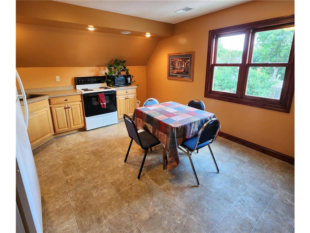 629 1st Street S Willmar MN 56201 7029591 image13