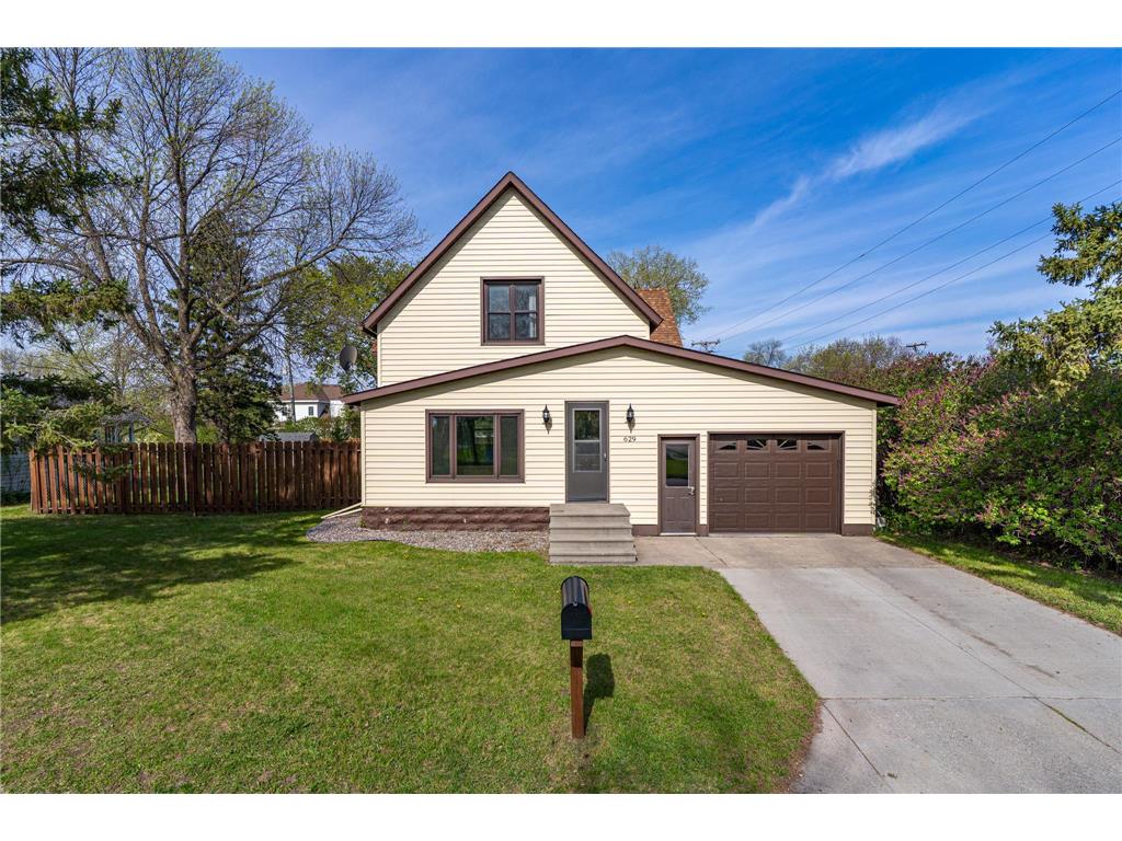 629 Barrette Street Crookston MN 56716 7078377 image1