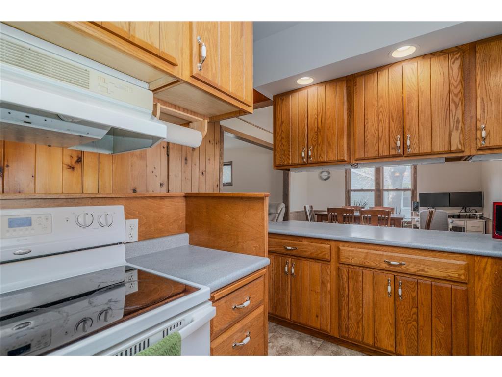 629 Barrette Street Crookston MN 56716 7078377 image10