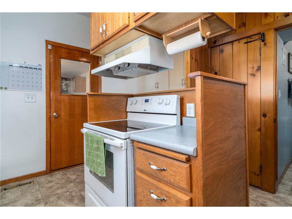 629 Barrette Street Crookston MN 56716 7078377 image13