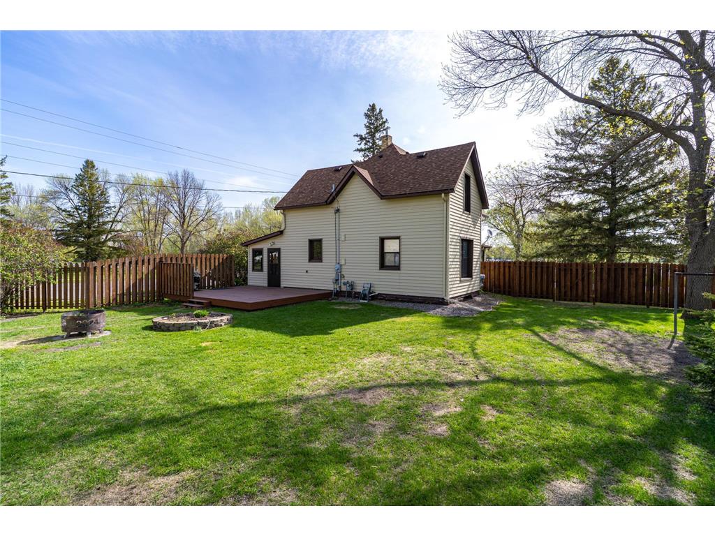629 Barrette Street Crookston MN 56716 7078377 image24