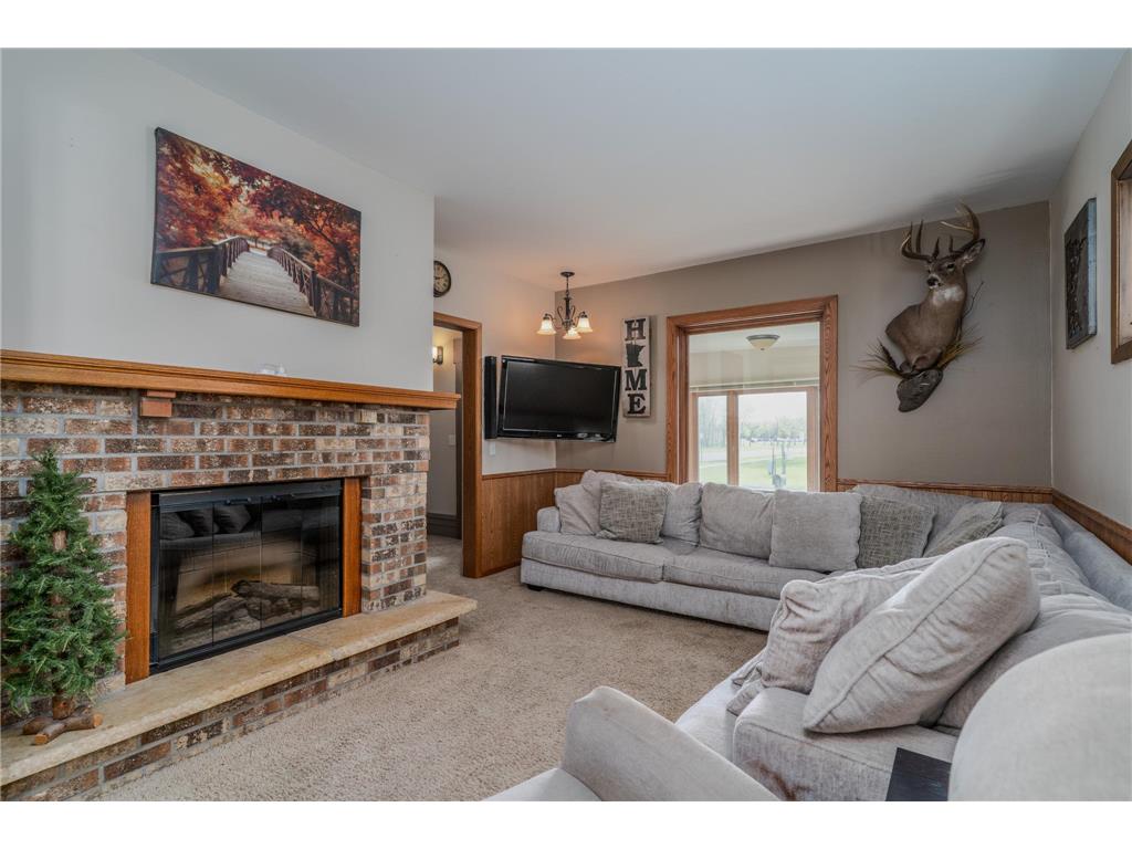 629 Barrette Street Crookston MN 56716 7078377 image4