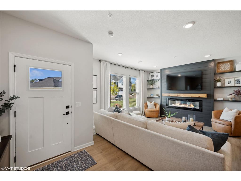 629 E Blossom Circle Orono MN 55356 6606500 image1