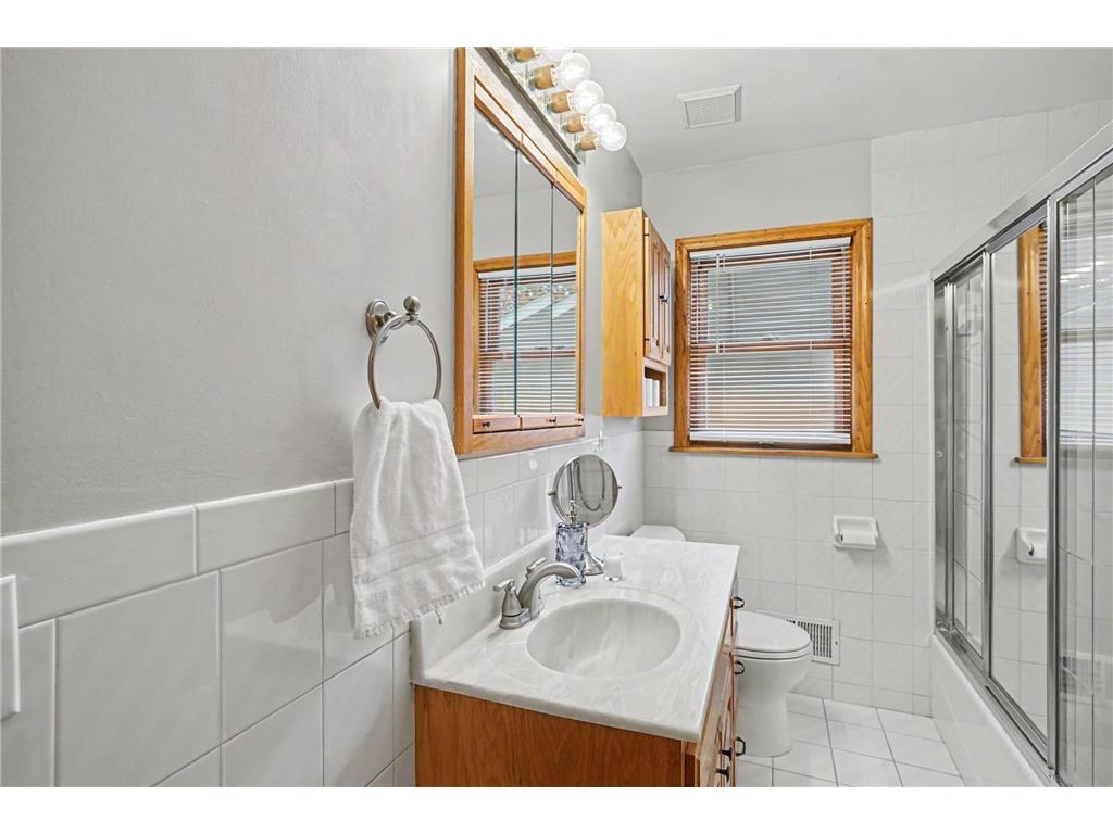 629 Saratoga Street S Saint Paul MN 55116 7064219 image20