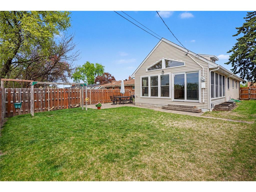 629 Saratoga Street S Saint Paul MN 55116 7064219 image26