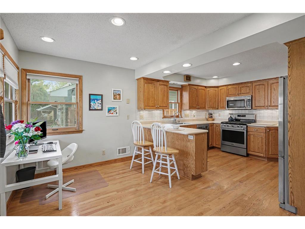 629 Saratoga Street S Saint Paul MN 55116 7064219 image3