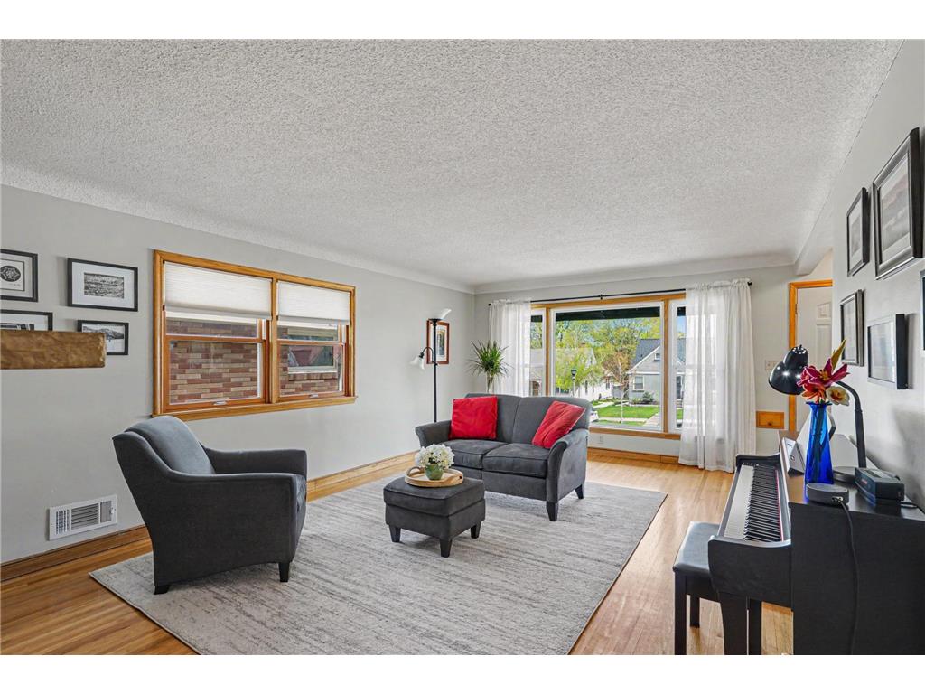 629 Saratoga Street S Saint Paul MN 55116 7064219 image5