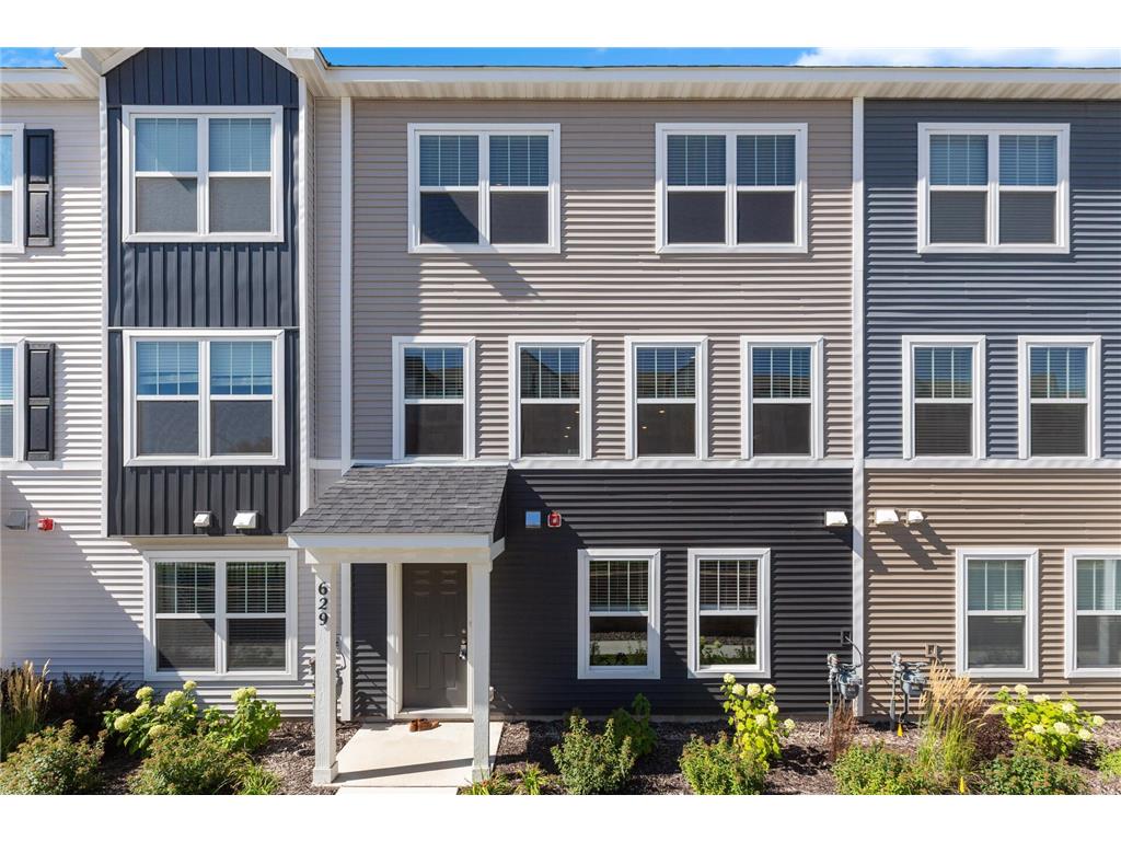 629 Village Drive, New Brighton, MN 55112 MLS 6254285 Edina Realty