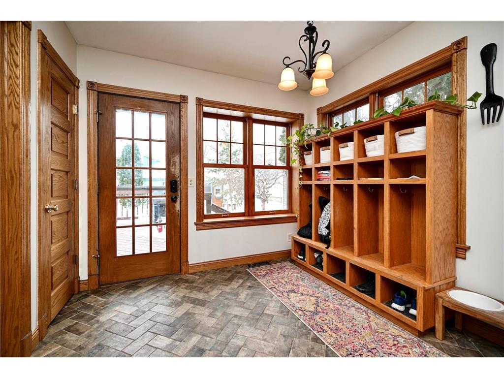 629 W King Street Winona MN 55987 7039964 image15