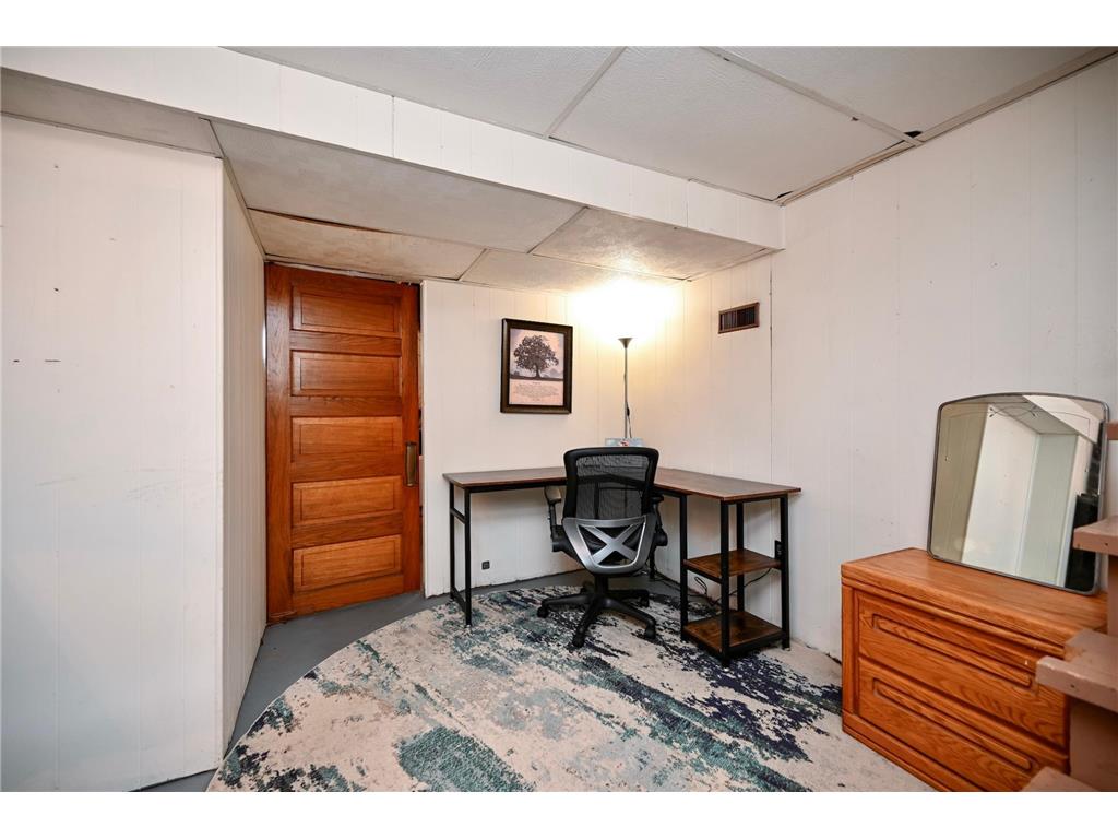 629 W King Street Winona MN 55987 7039964 image28