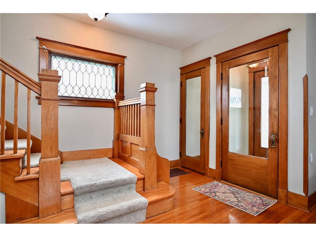 629 W King Street Winona MN 55987 7039964 image4