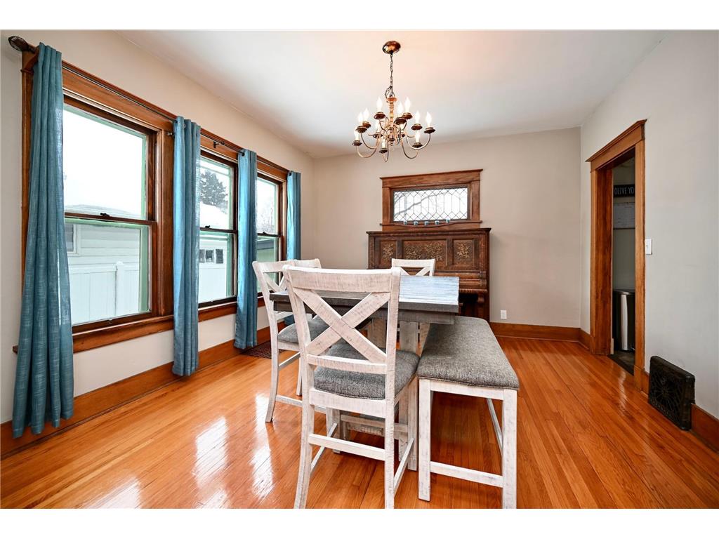 629 W King Street Winona MN 55987 7039964 image9
