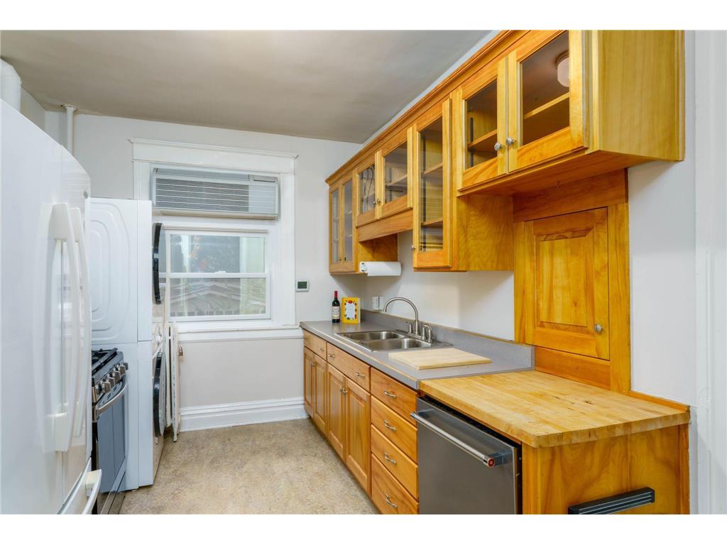 63 Avon Street S #36 Saint Paul MN 55105 6783548 image15