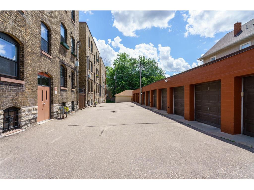 63 Avon Street S #36 Saint Paul MN 55105 6783548 image23