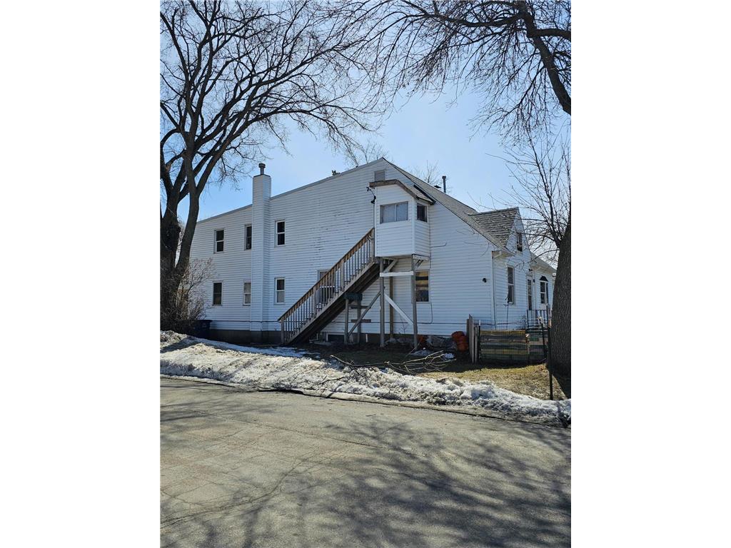630 10th Street N Moorhead MN 56560 7105741 image1