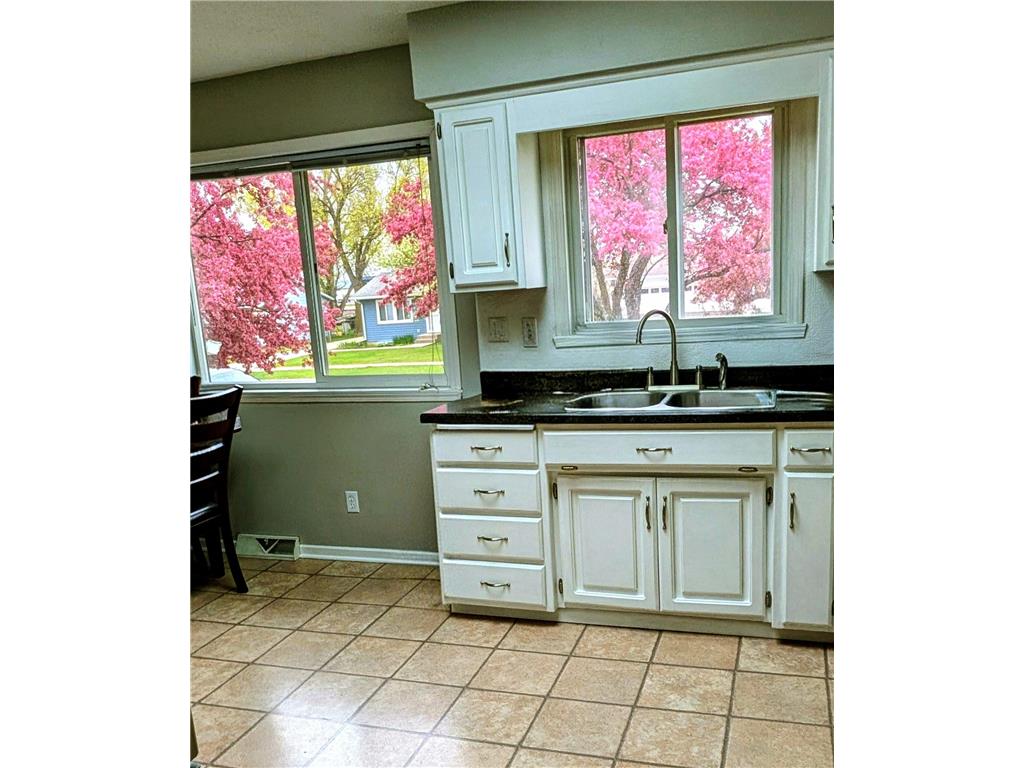 630 Appletree Lane Moorhead MN 56560 7081911 image8