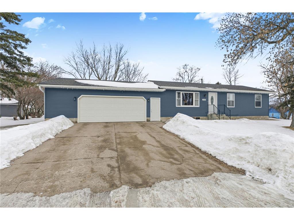 630 Centre Street Sauk Centre MN 56378 7018863 image1