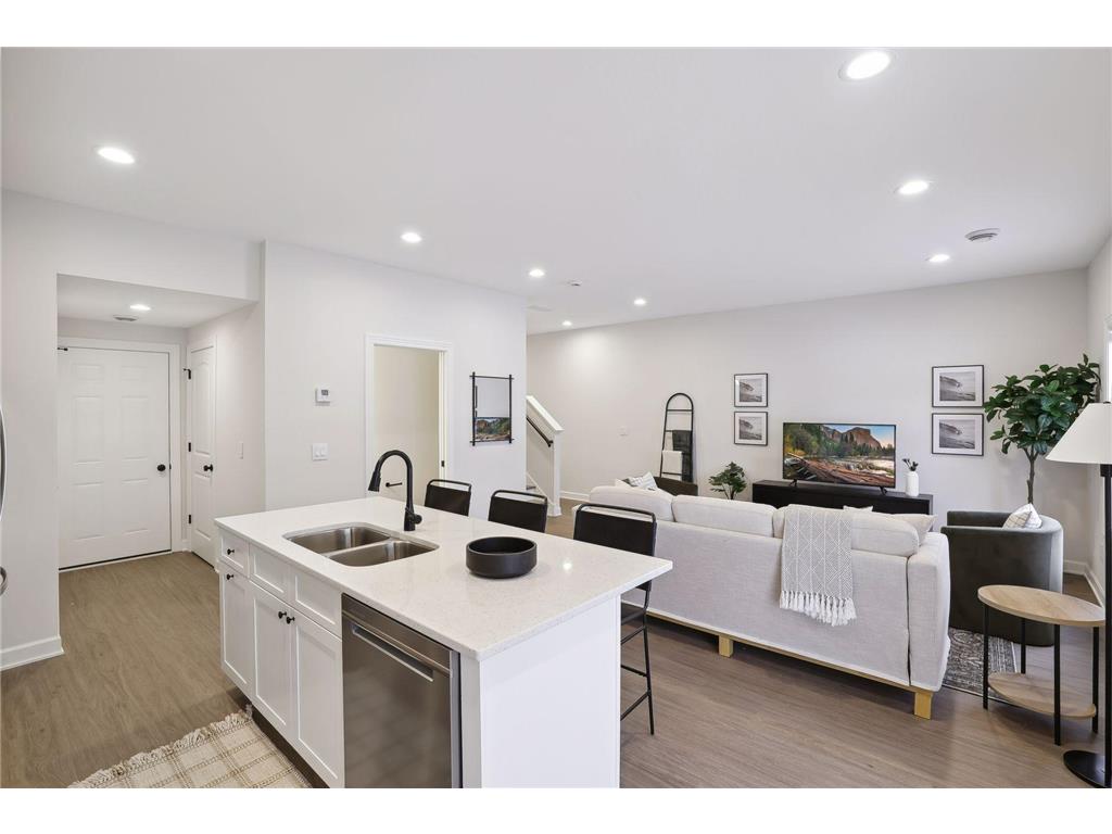 630 Franklin Street Roberts WI 54023 7001282 image5