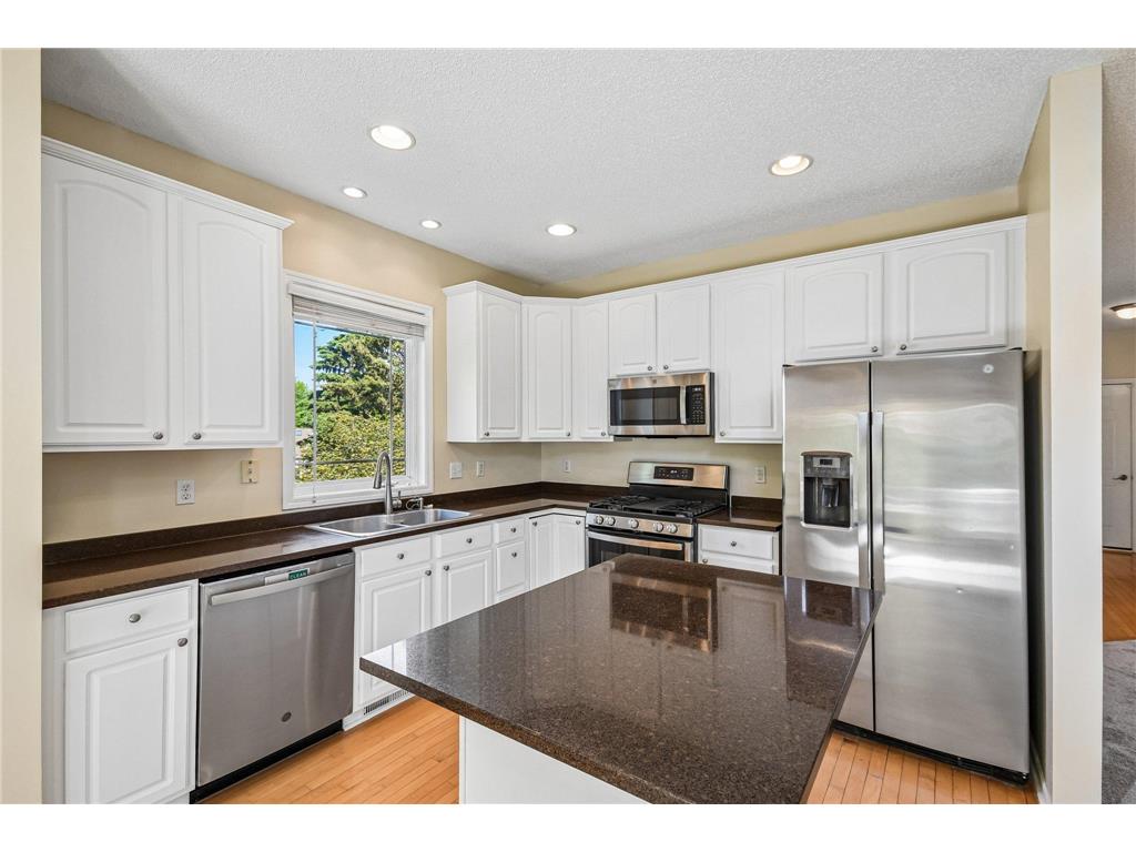630 Sutherland Drive Woodbury MN 55129 7052500 image11