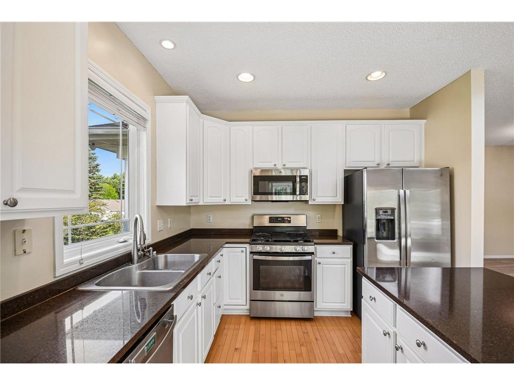 630 Sutherland Drive Woodbury MN 55129 7052500 image12