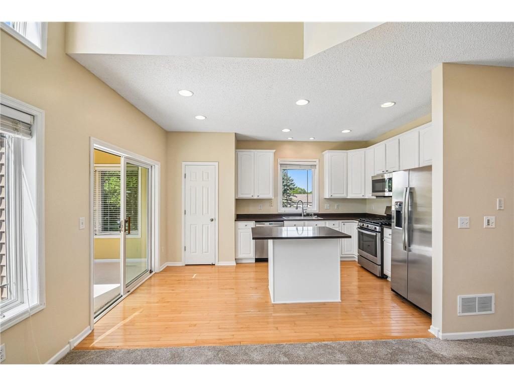 630 Sutherland Drive Woodbury MN 55129 7052500 image14