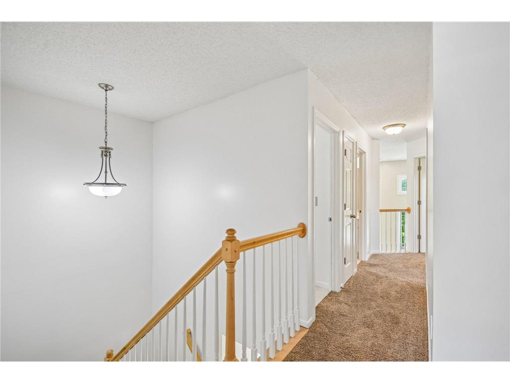 630 Sutherland Drive Woodbury MN 55129 7052500 image24