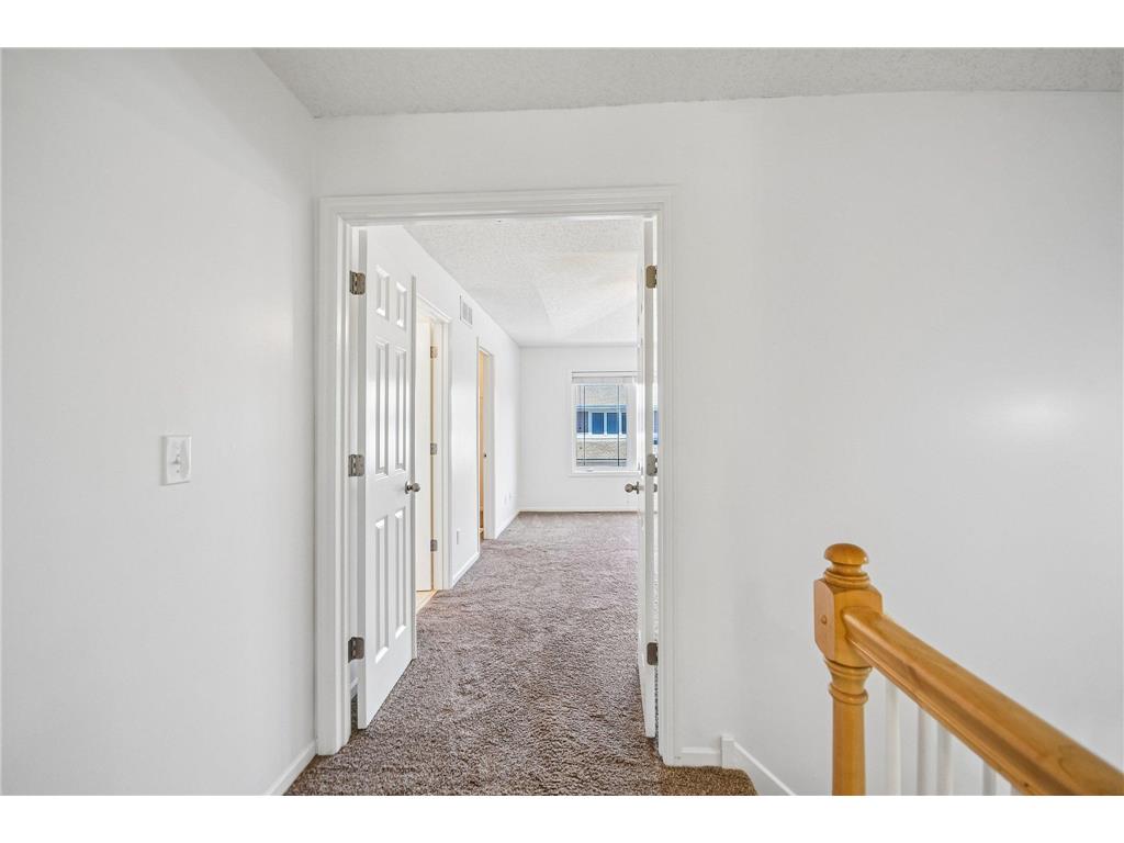 630 Sutherland Drive Woodbury MN 55129 7052500 image25