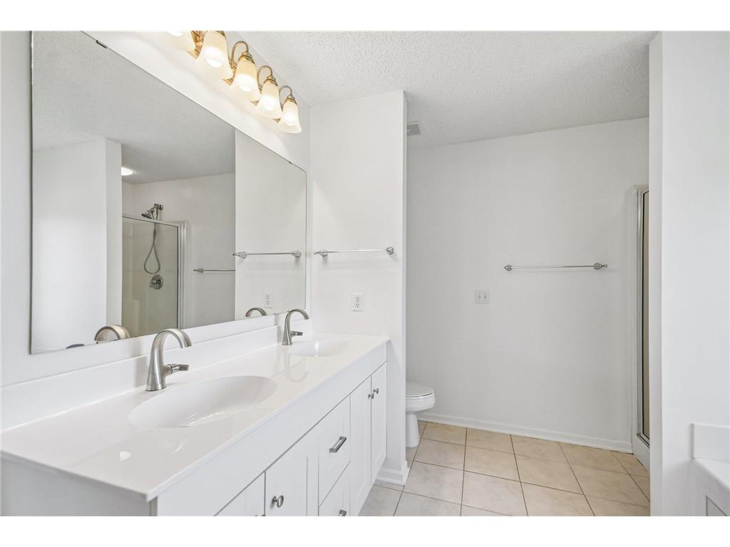 630 Sutherland Drive Woodbury MN 55129 7052500 image31