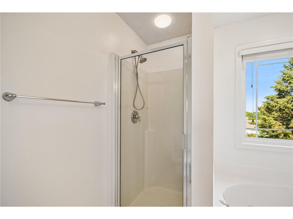 630 Sutherland Drive Woodbury MN 55129 7052500 image32