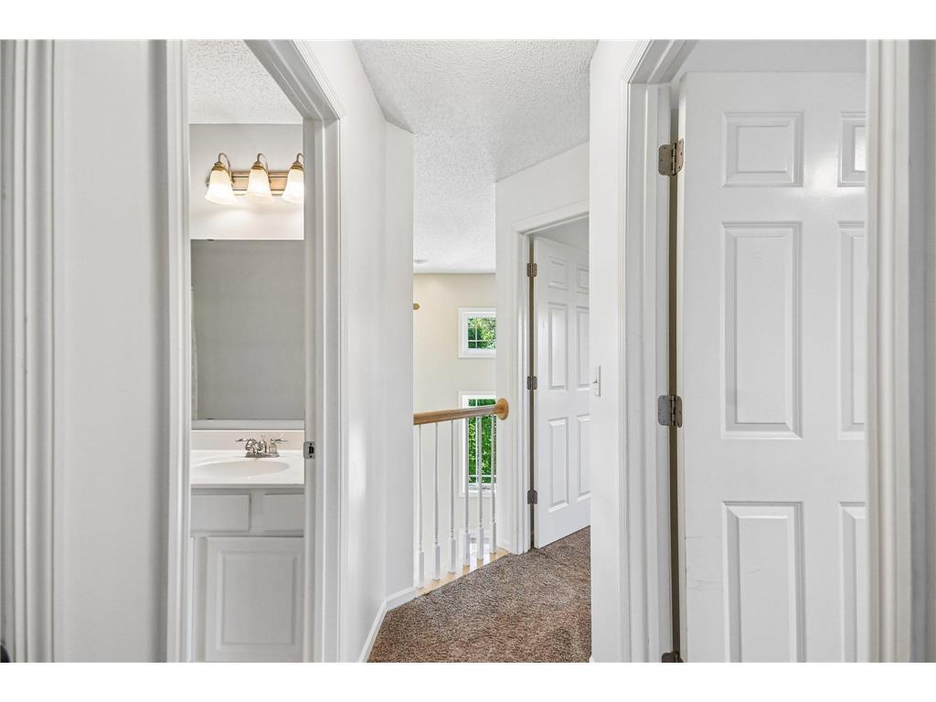 630 Sutherland Drive Woodbury MN 55129 7052500 image34