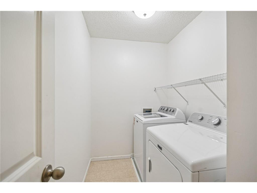 630 Sutherland Drive Woodbury MN 55129 7052500 image36