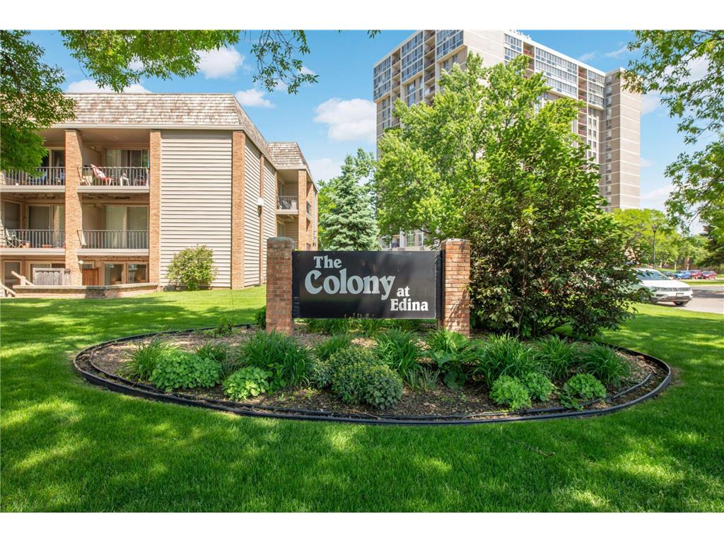 6301 Barrie Road Edina MN 55435 6802798 image1