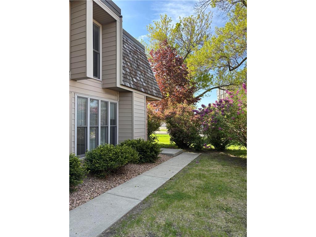 6301 Barrie Road Edina MN 55435 7074510 image1