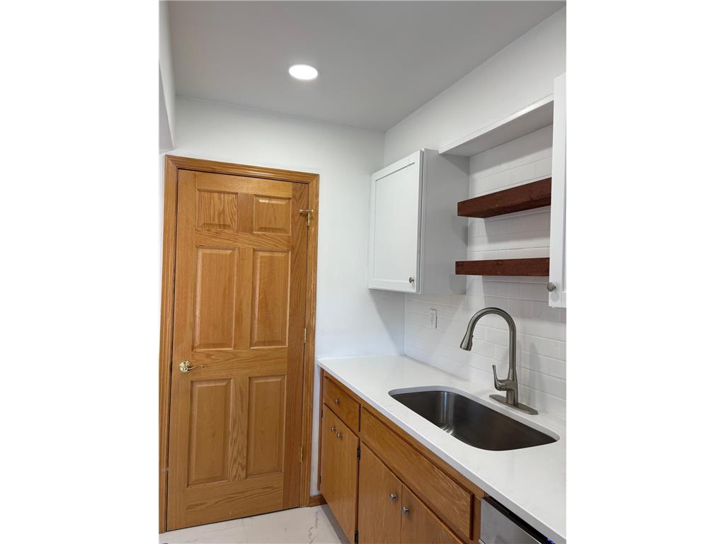 6301 Barrie Road Edina MN 55435 7074510 image6