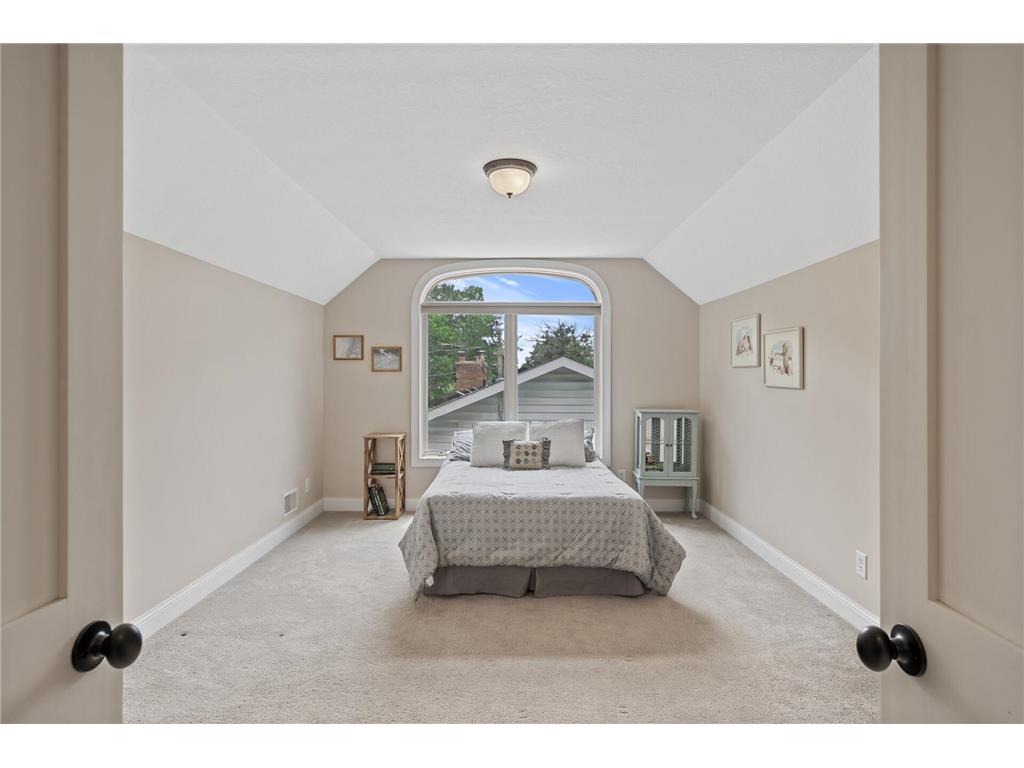 6301 France Avenue S Edina MN 55410 7027616 image23