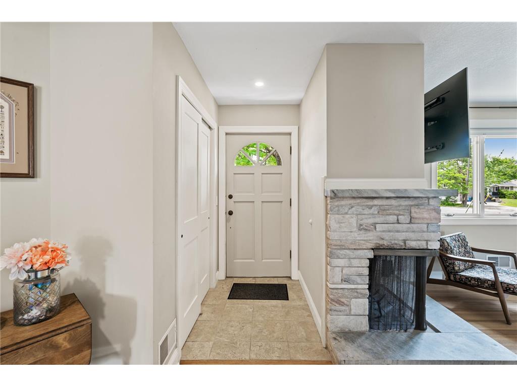 6301 France Avenue S Edina MN 55410 7027616 image4