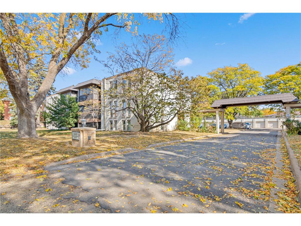 6301 York Avenue S #102 Edina MN 55435 6778971 image2