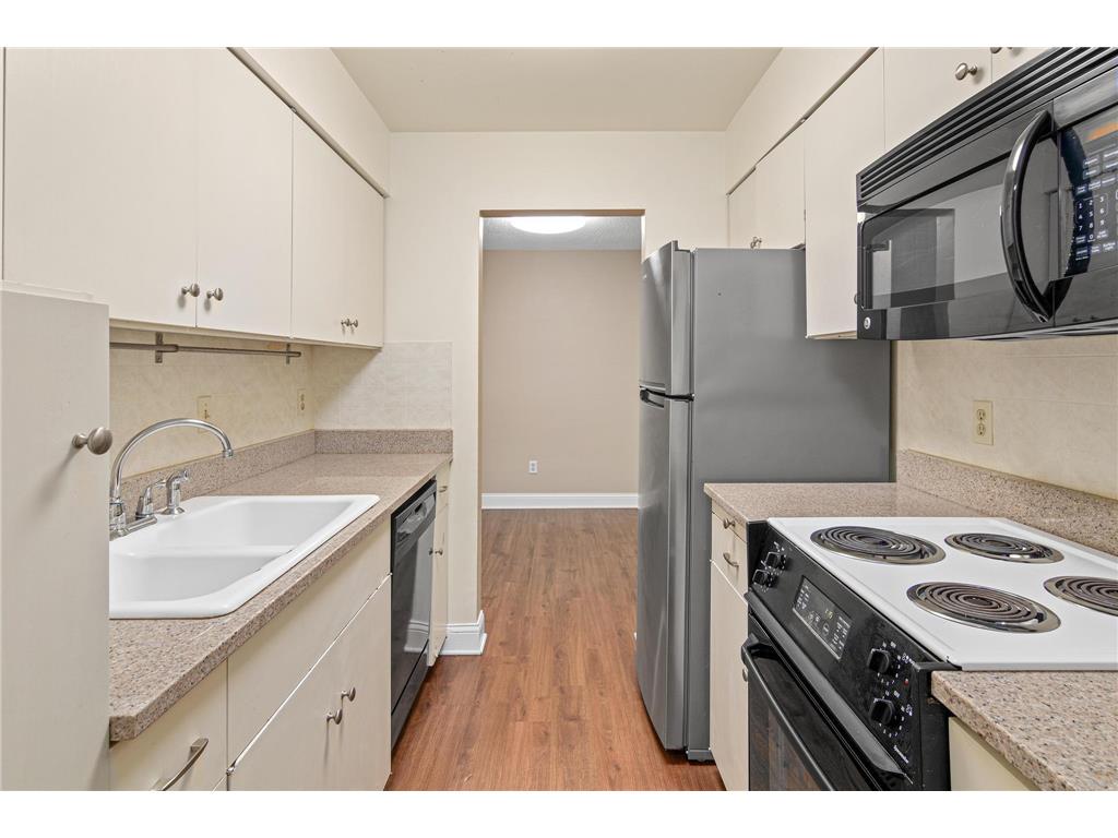 6301 York Avenue S #102 Edina MN 55435 6778971 image7