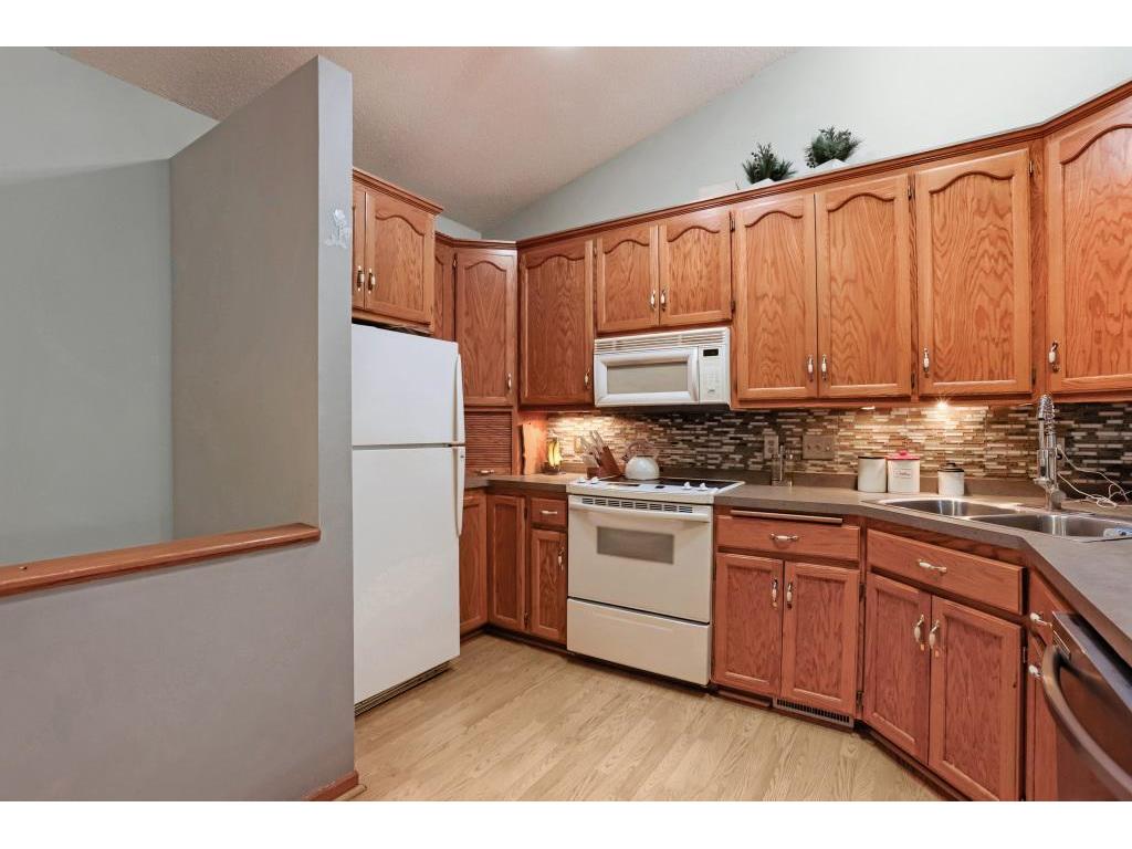 6303 Cavell Court Brooklyn Park MN 55428 7060267 image4