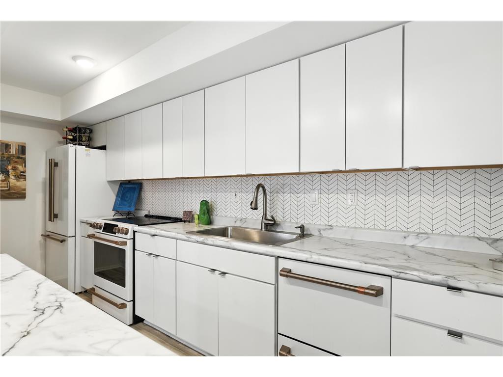 6304 Barrie Road #1C Edina MN 55435 6774864 image1