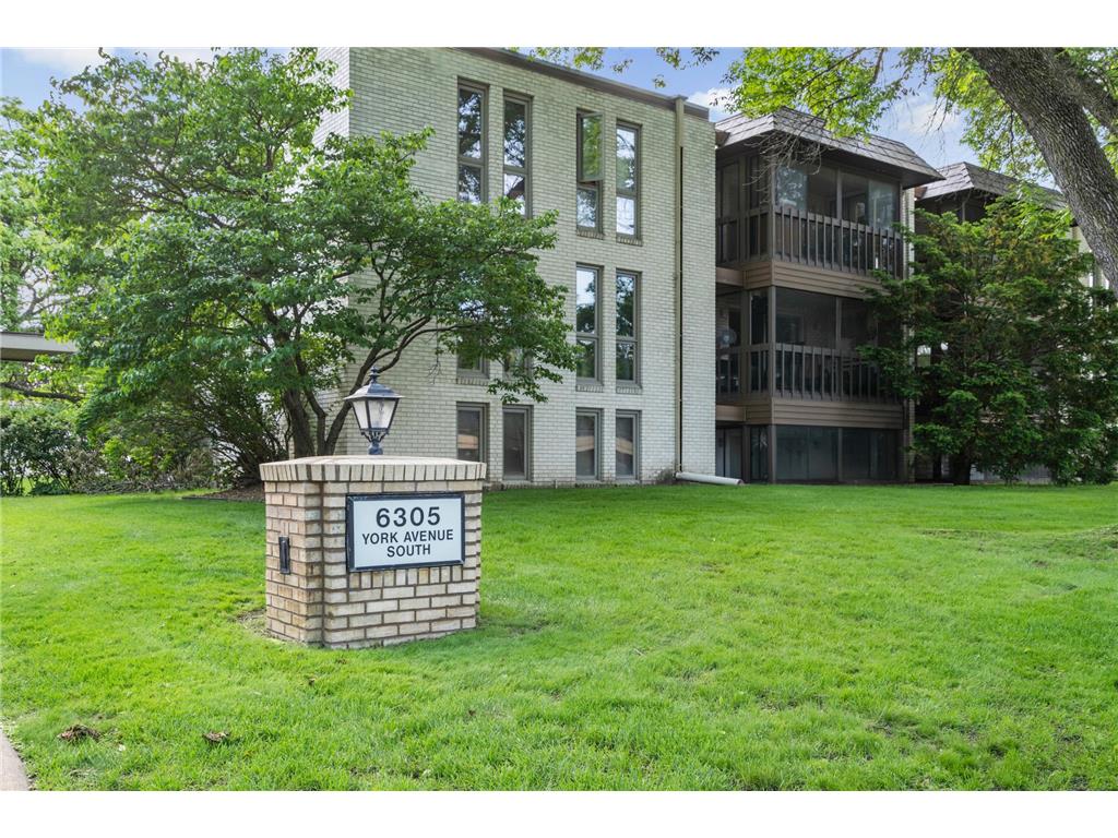 6305 York Avenue S 203, Edina, MN 55435 MLS 6214994 Edina Realty