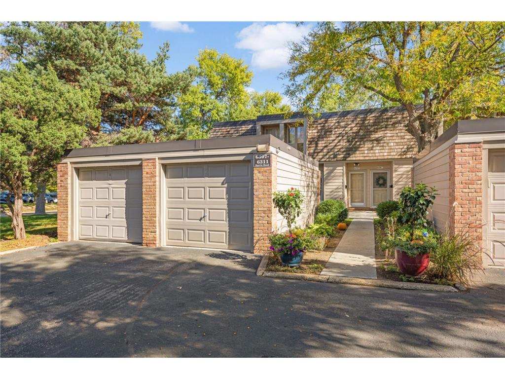 6309 Barrie Road Edina MN 55435 6476524 image1