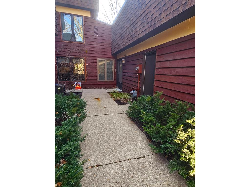 631 16th Street SW Rochester MN 55902 6633294 image1