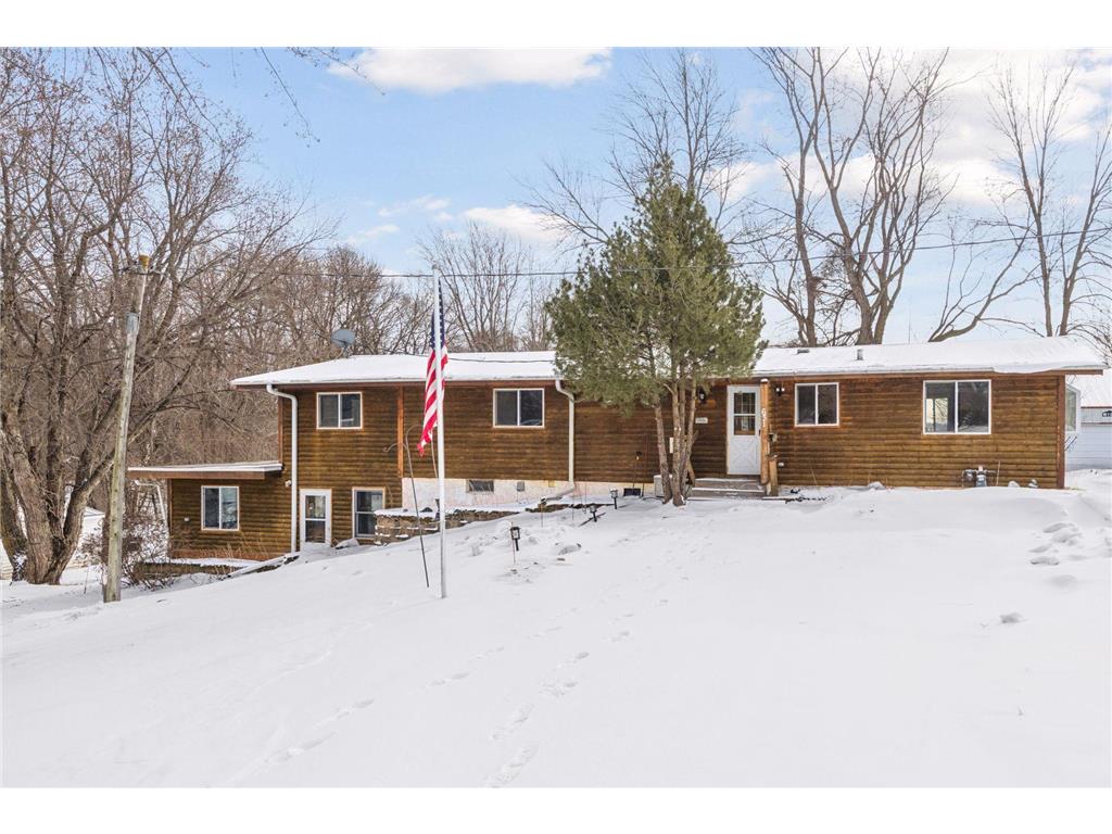 631 Broadway Street E New Germany MN 55367 6825524 image1