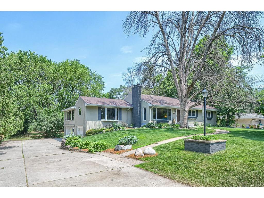 631 Callahan Place Mendota Heights MN 55118 6382213 image1