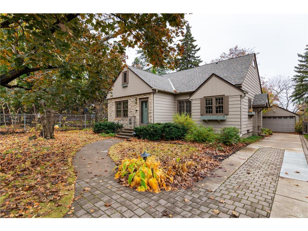 631 Fairview Avenue S Saint Paul MN 55116 6629785 image1